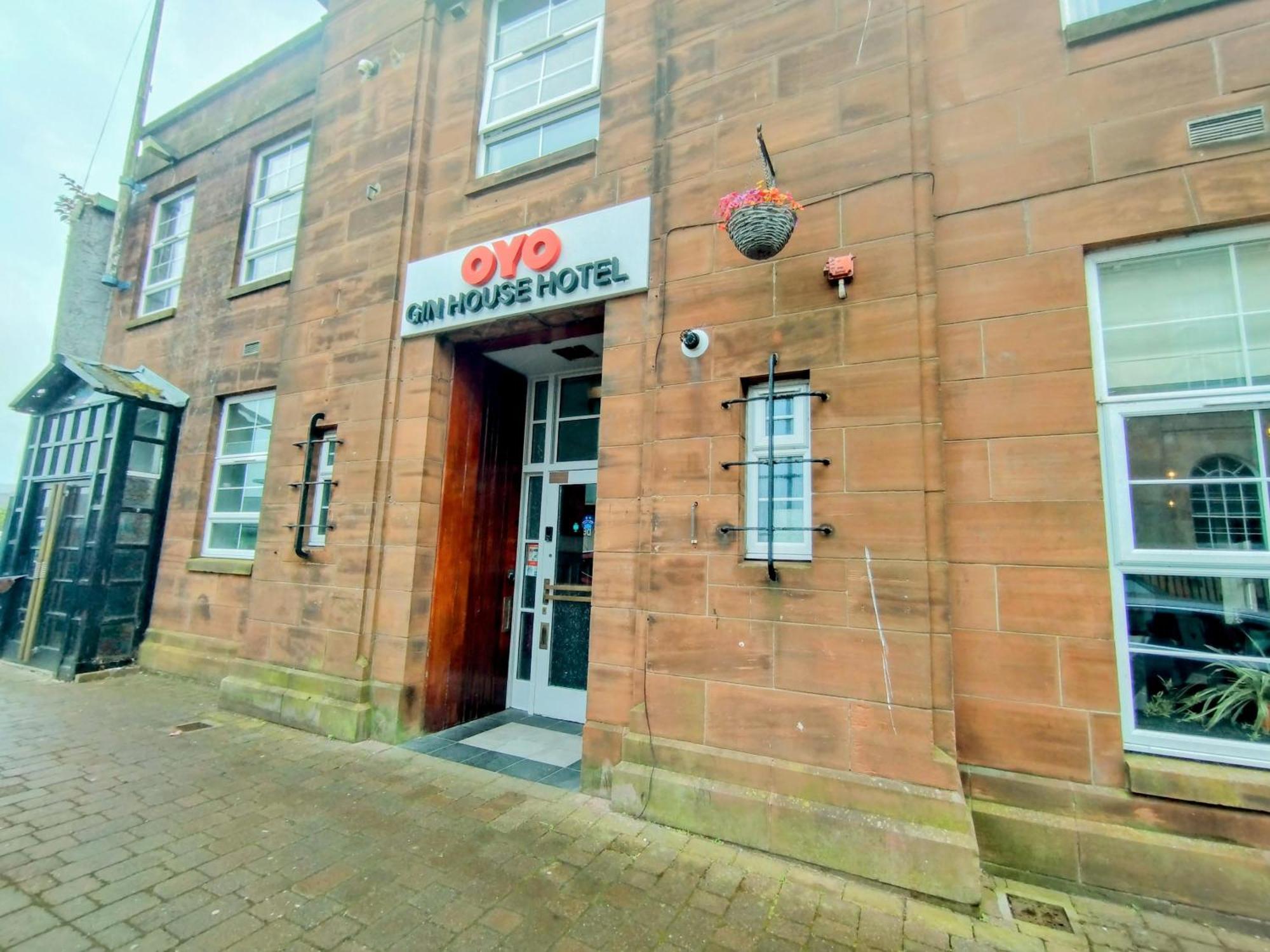 Oyo Gin House Hotel Greenock Dış mekan fotoğraf