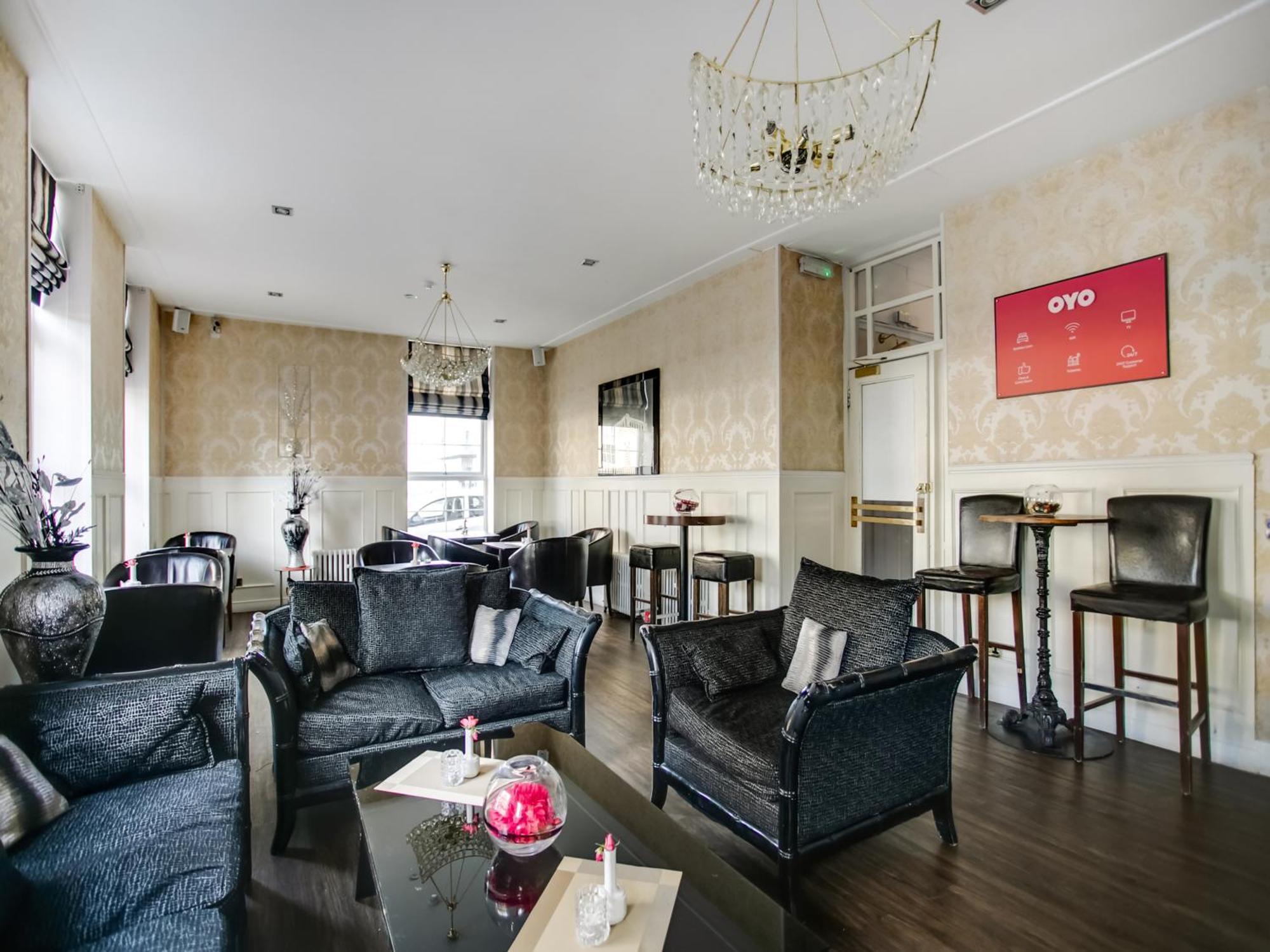 Oyo Gin House Hotel Greenock Dış mekan fotoğraf