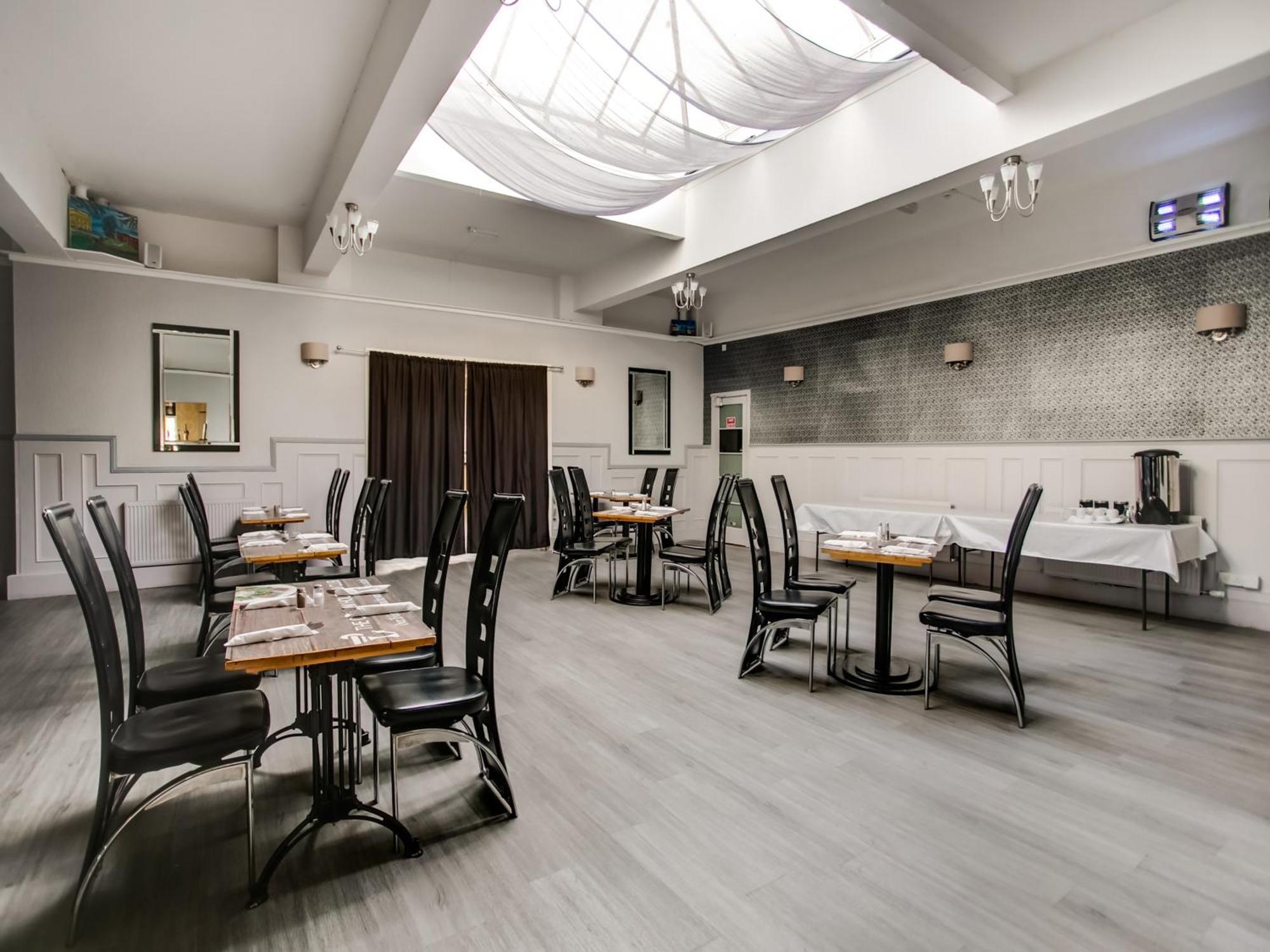 Oyo Gin House Hotel Greenock Dış mekan fotoğraf