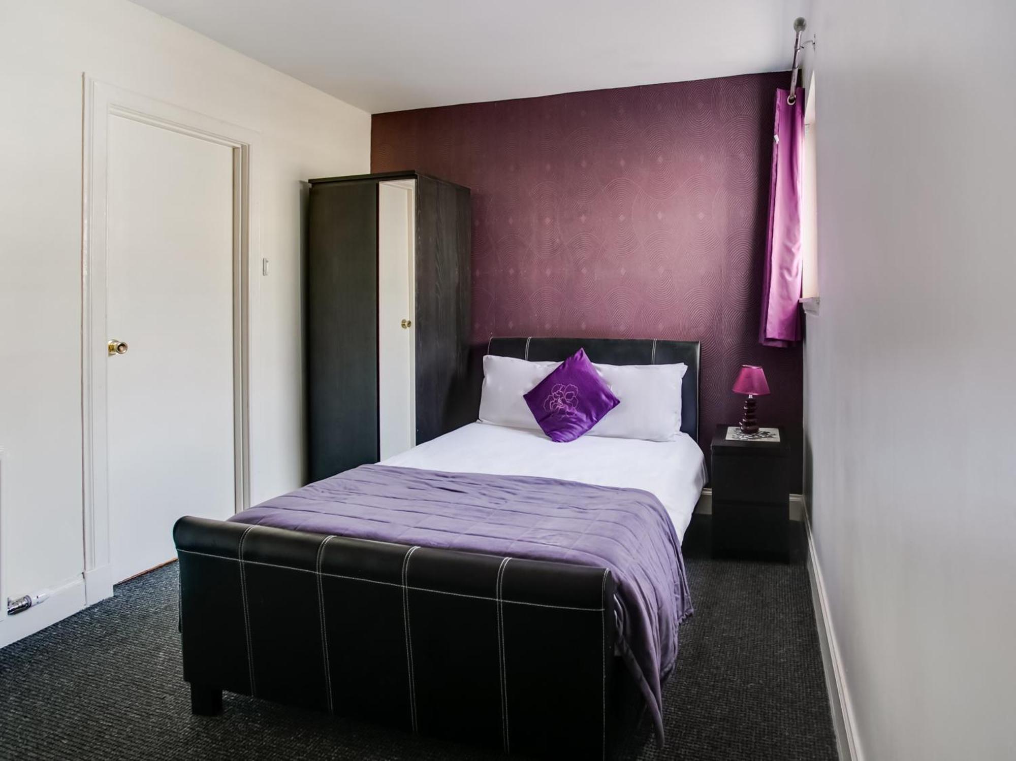 Oyo Gin House Hotel Greenock Dış mekan fotoğraf