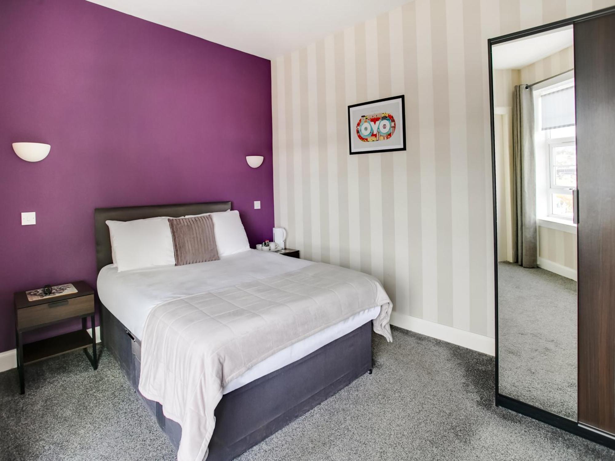 Oyo Gin House Hotel Greenock Dış mekan fotoğraf
