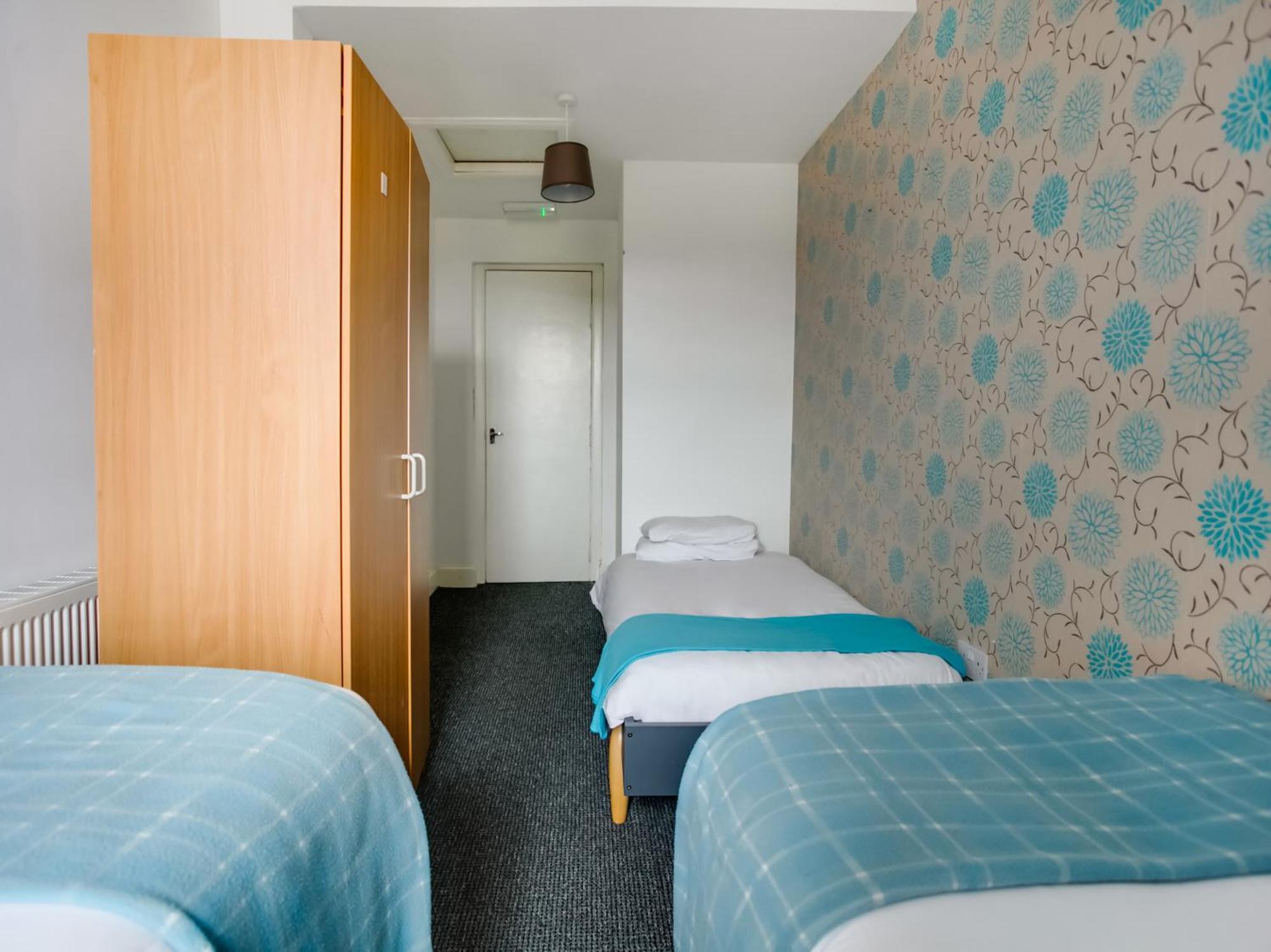 Oyo Gin House Hotel Greenock Dış mekan fotoğraf