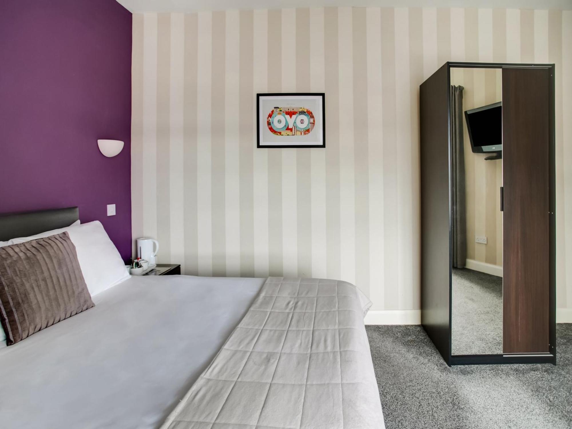 Oyo Gin House Hotel Greenock Dış mekan fotoğraf